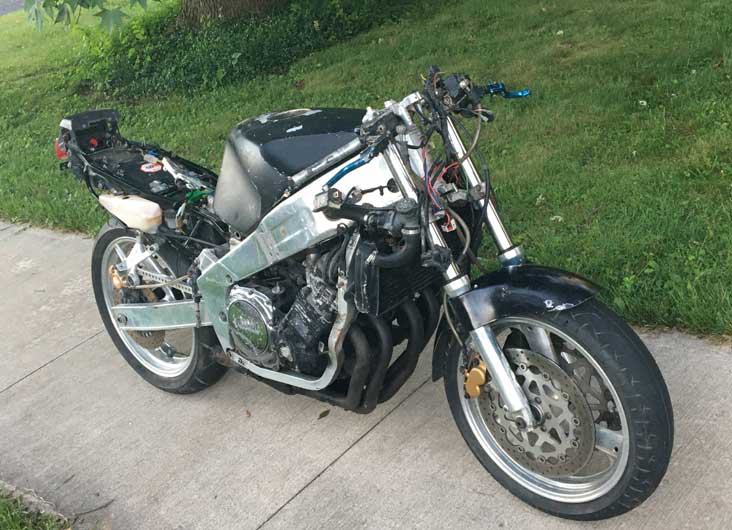 Used Yamaha FZR1000 Sportsbike motorcycle