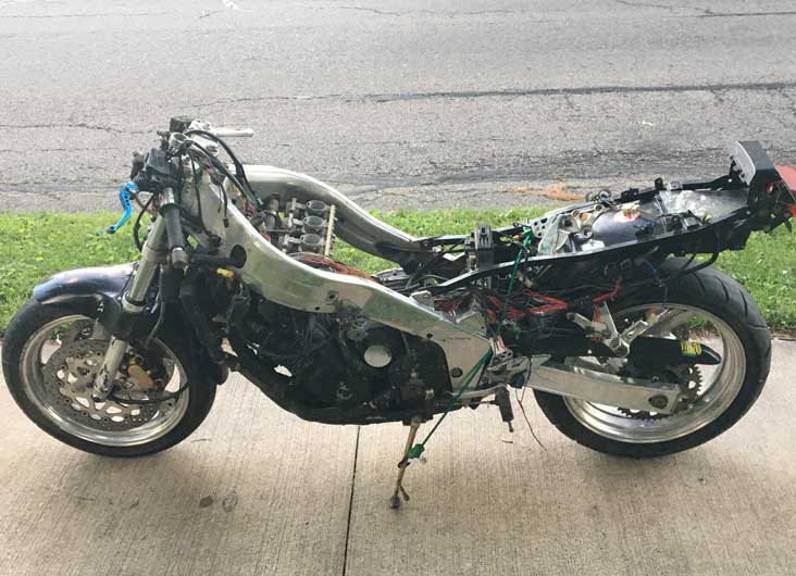 Used Yamaha FZR1000 Sportsbike motorcycle